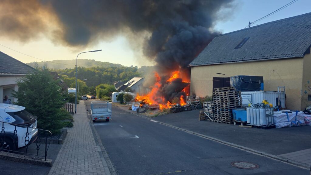Gebäudevollbrand in Sessenbach